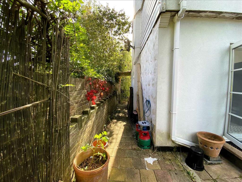 Additional property image - Fort View, Gravesend Road, Shorne