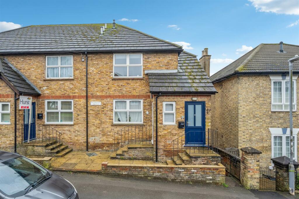 1 bedroom for sale in Totteridge Road, Walk Of Station, HP13
