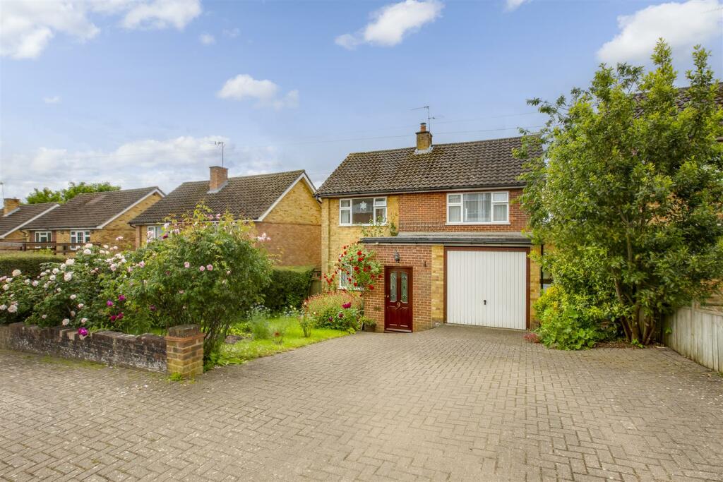 5 bedroom detached house for sale in Talbot Avenue, High HP13
