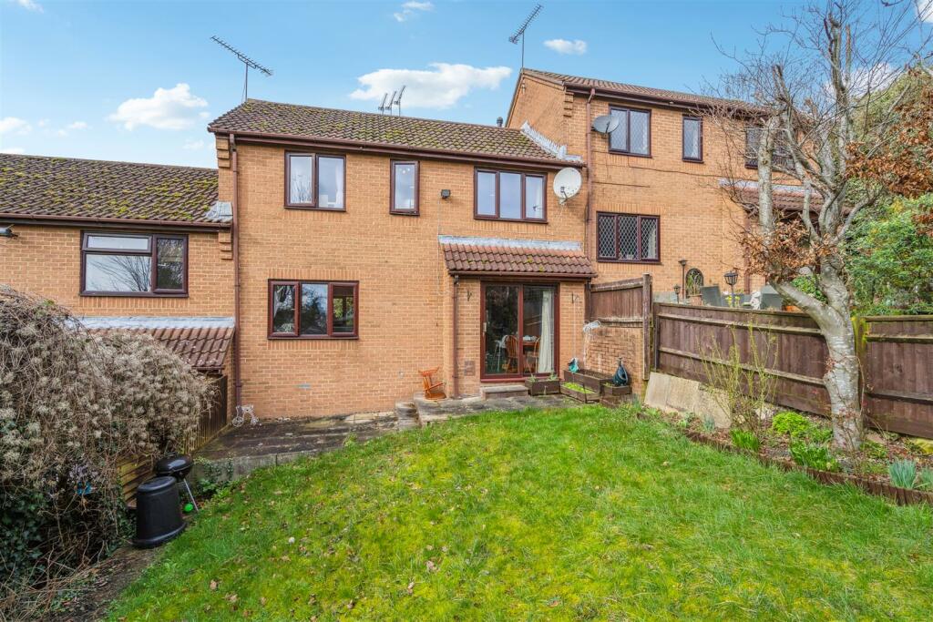 2 bedroom house for rent in Wyatt Close, High HP13