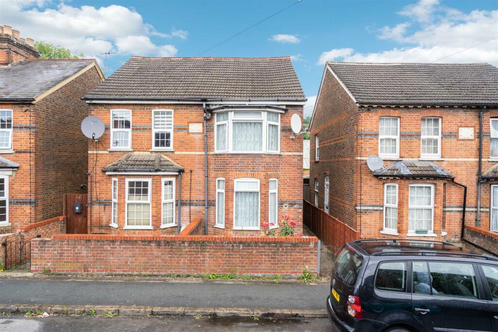 3 bedroom semidetached house for sale in Abercromby Avenue, High