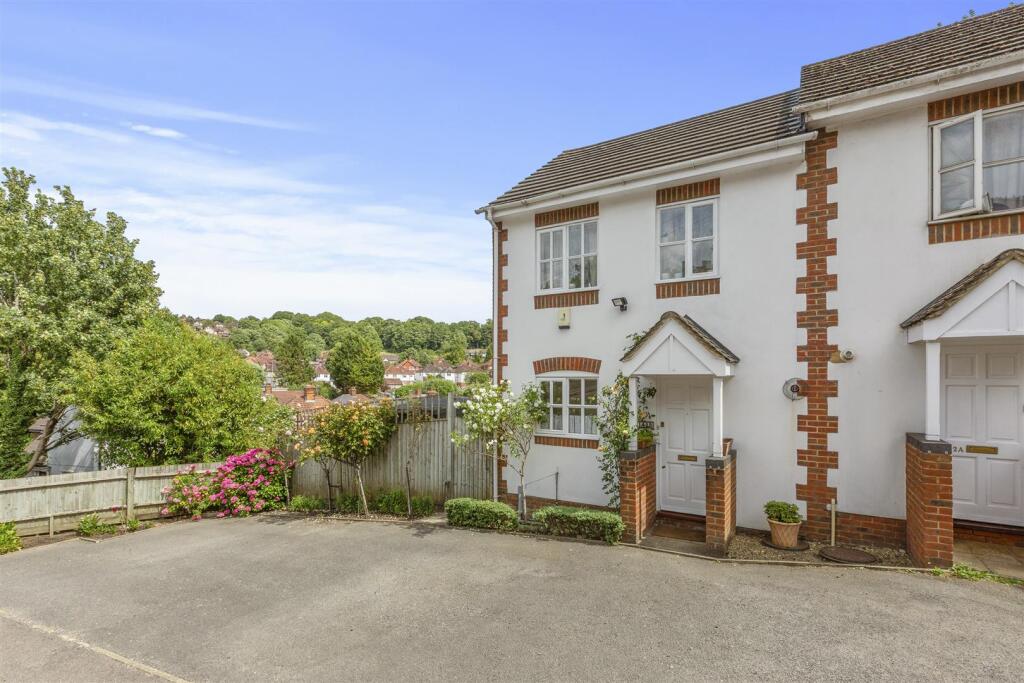 Main image of property: TOTTERIDGE ROAD, HIGH WYCOMBE