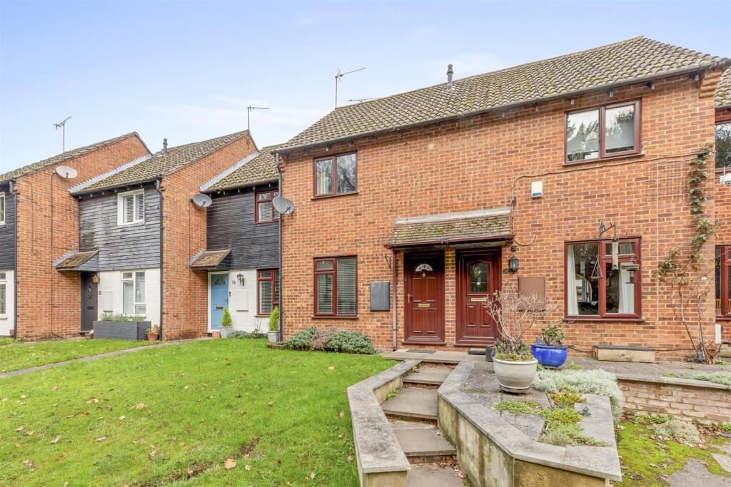 Main image of property: PORTWAY DRIVE, HIGH WYCOMBE (CUL-DE-SAC)