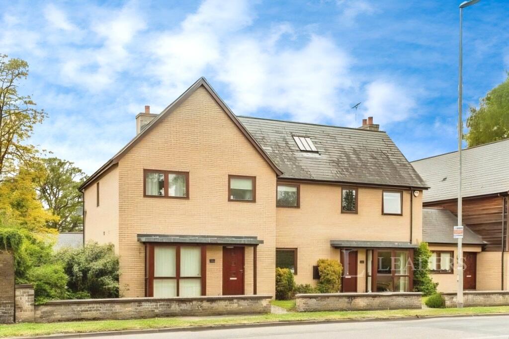 Main image of property: Tunwells Lane, Great Shelford, Cambridge, CB22