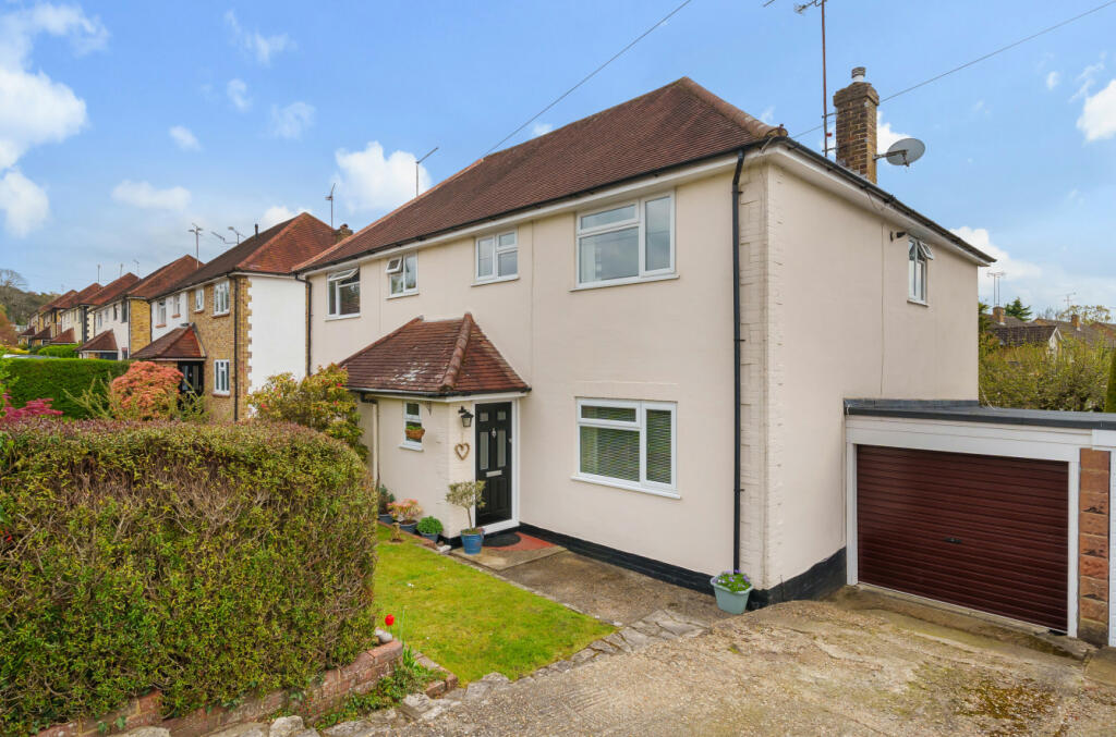 4 bedroom semidetached house for sale in Old Pasture Road, Frimley