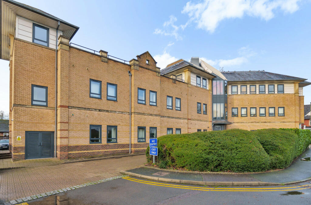 1 bedroom apartment for sale in Maybury Close, Frimley, Camberley