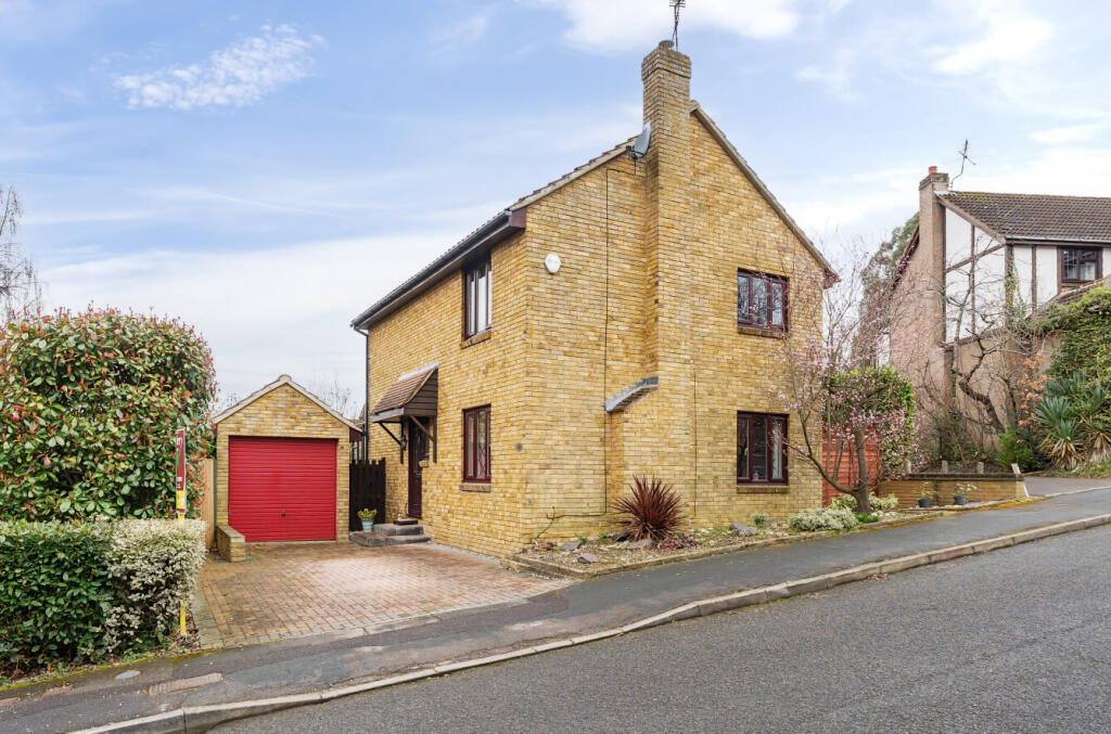 Main image of property: Penshurst Rise, Frimley, Camberley, Surrey, GU16