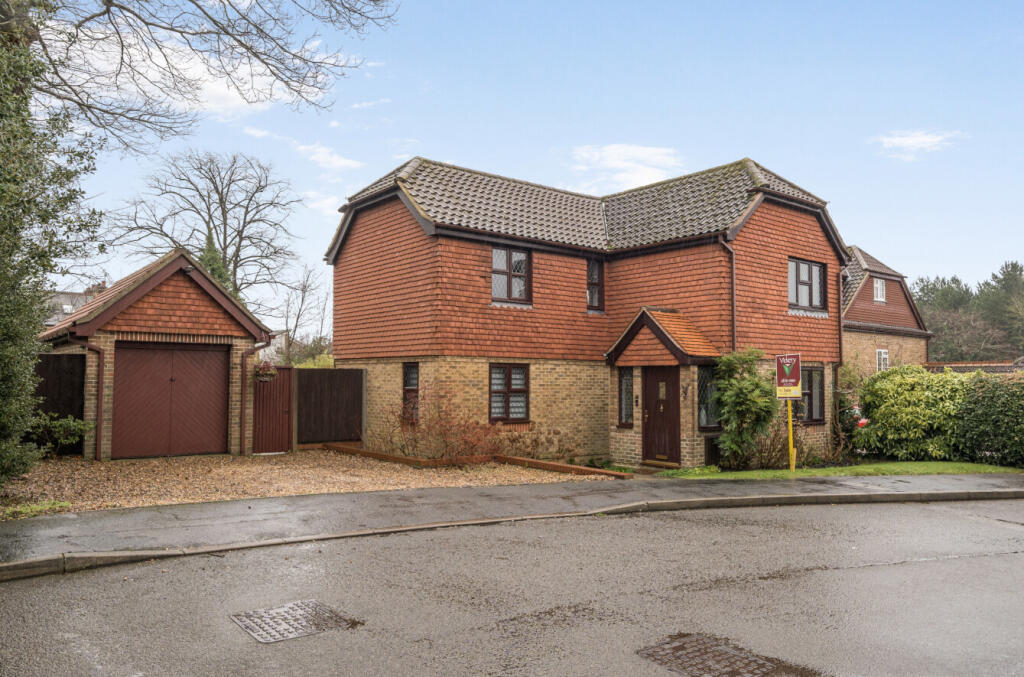 Main image of property: Oak Ridge, West End, Woking, Surrey, GU24