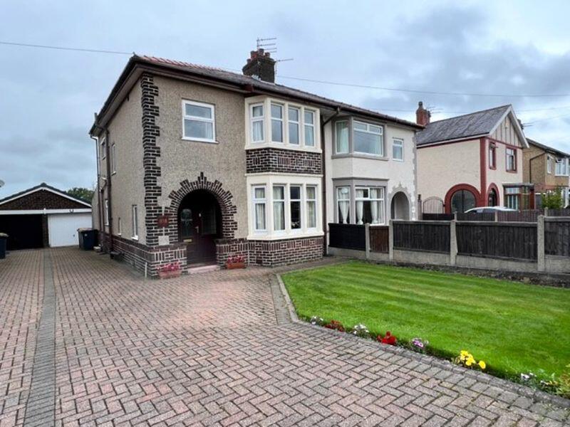 3 bedroom semidetached house for sale in Blackpool Road, Lea, Preston, PR2