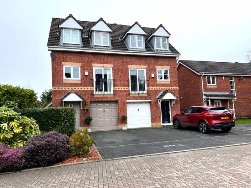 4 bedroom semidetached house for sale in Acorn Close, Penwortham