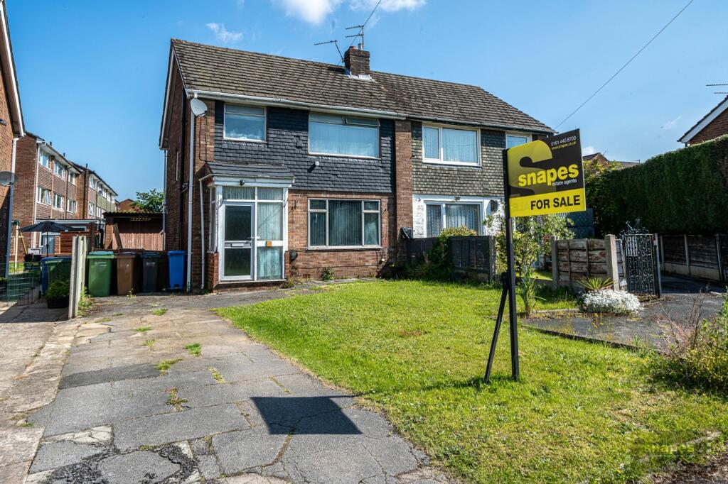 Semidetached house for sale in Zurich Gardens, Bramhall, SK7