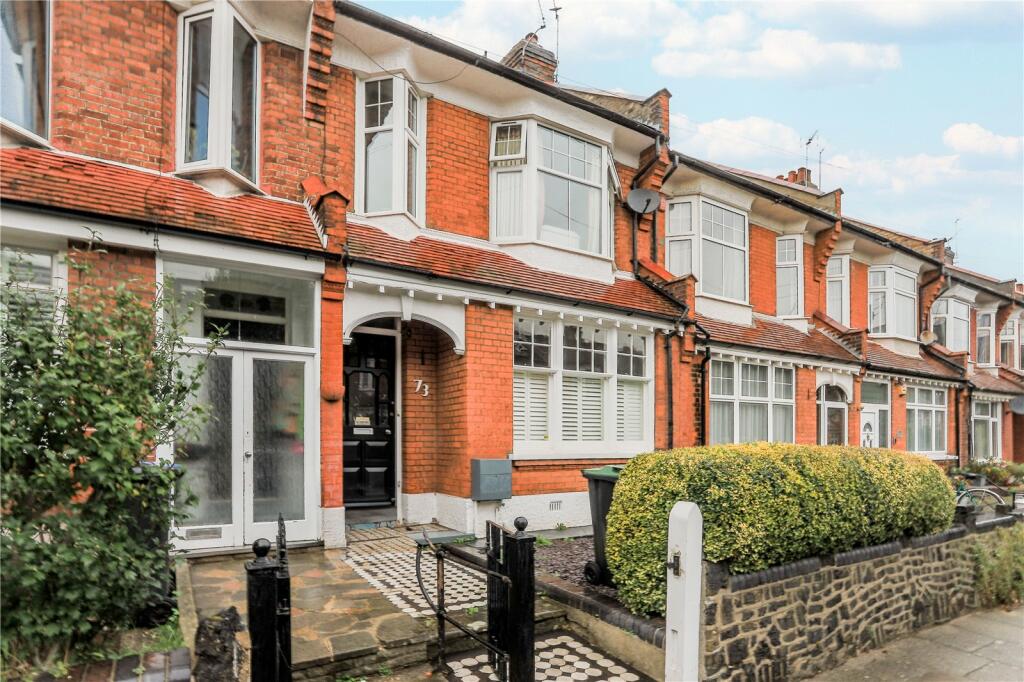 3 bedroom terraced house for sale in Ollerton Road, London, N11