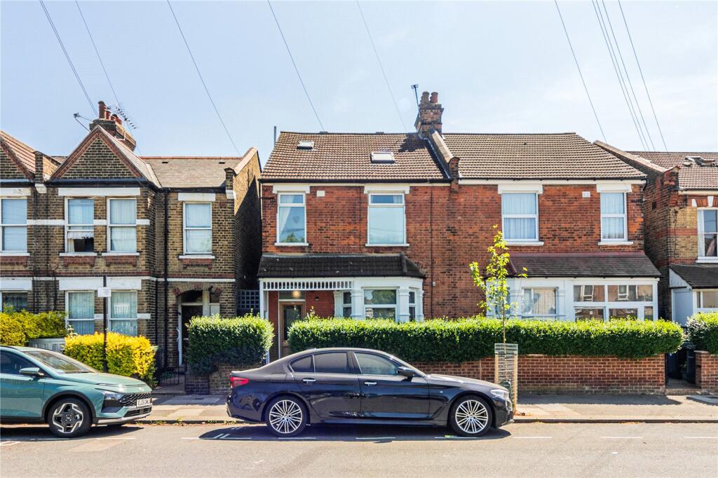 Main image of property: Park Road, London, N11
