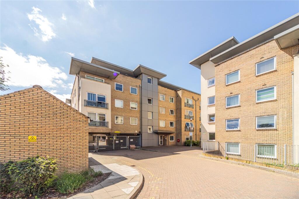 Main image of property: Cline Road, London, N11