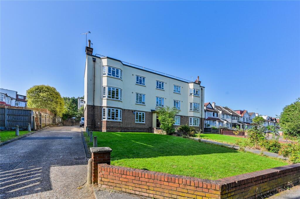 Main image of property: The Drive, London, N11