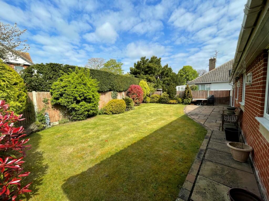 3 bedroom detached bungalow for sale in Turpins Lane, Kirby Cross, CO13