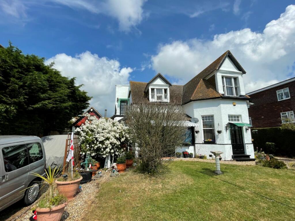 Additional property image - ESPLANADE, FRINTON-ON-SEA