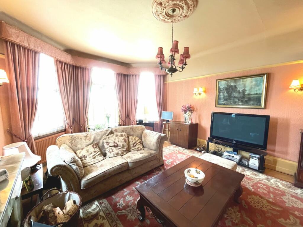 Additional property image - ESPLANADE, FRINTON-ON-SEA