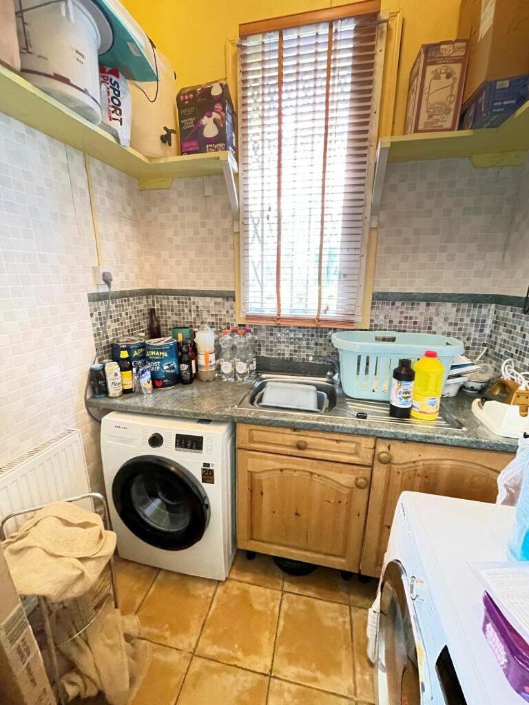 Additional property image - ESPLANADE, FRINTON-ON-SEA