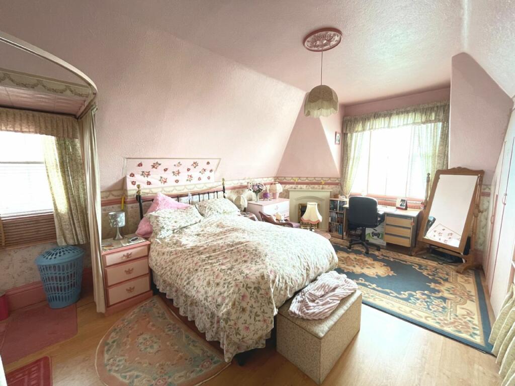 Additional property image - ESPLANADE, FRINTON-ON-SEA