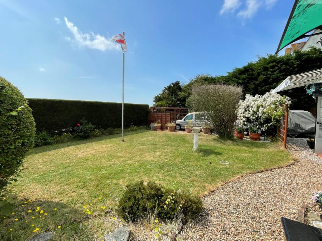 Additional property image - ESPLANADE, FRINTON-ON-SEA