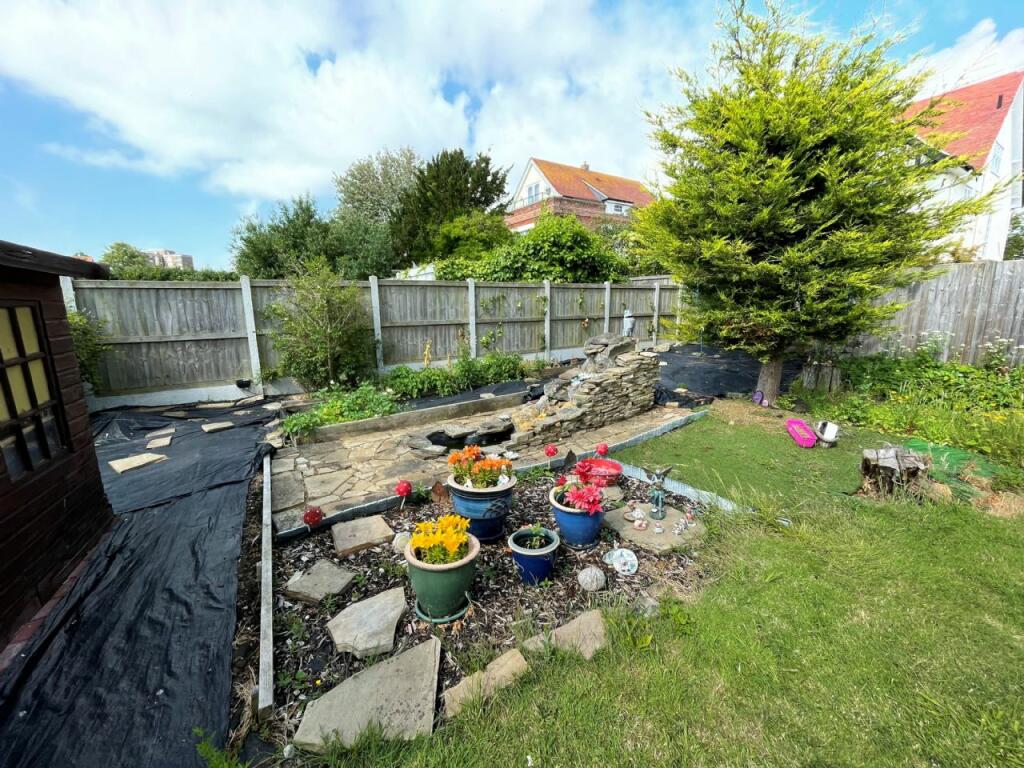 Additional property image - ESPLANADE, FRINTON-ON-SEA