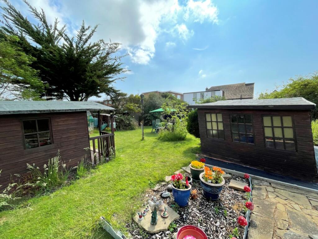 Additional property image - ESPLANADE, FRINTON-ON-SEA