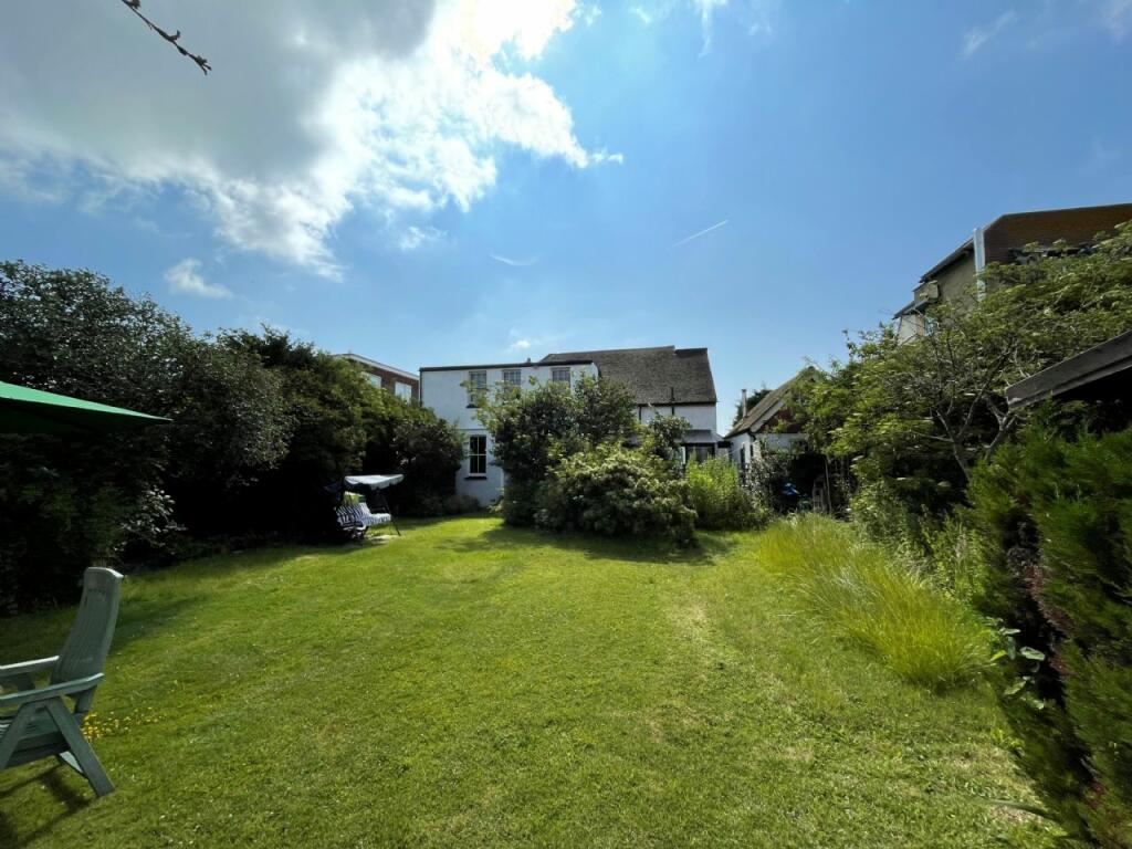 Additional property image - ESPLANADE, FRINTON-ON-SEA