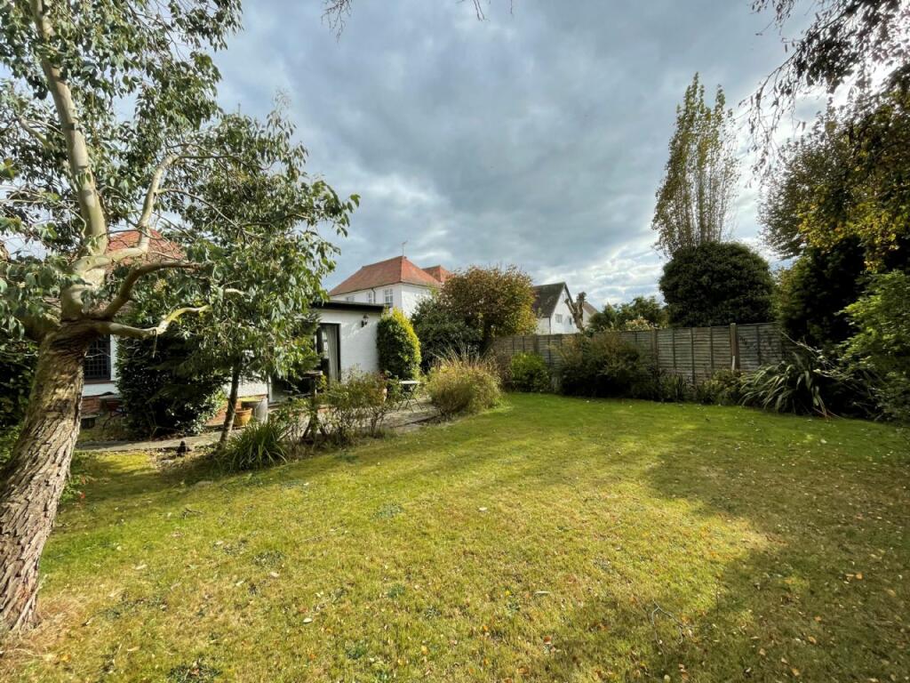 Additional property image - FOURTH AVENUE, FRINTON-ON-SEA