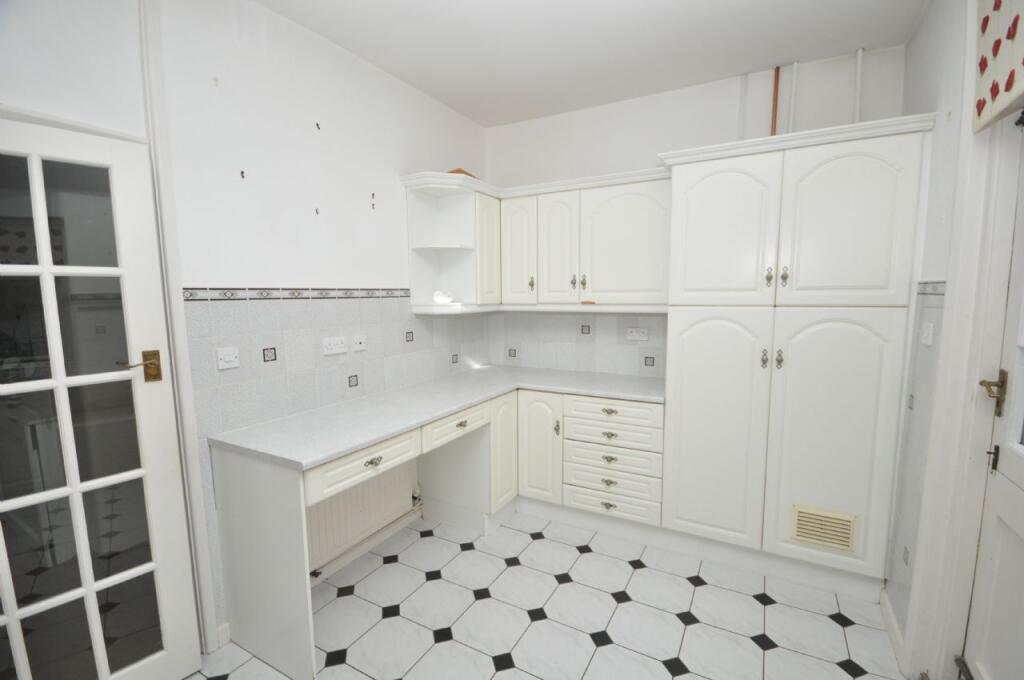 Additional property image - FOURTH AVENUE, FRINTON-ON-SEA