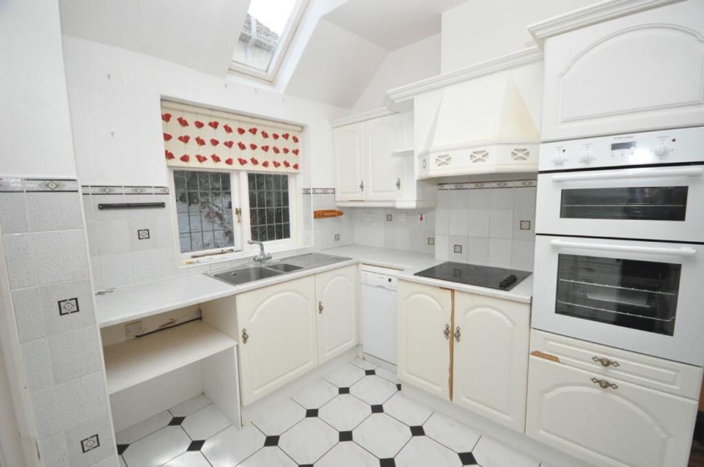 Additional property image - FOURTH AVENUE, FRINTON-ON-SEA
