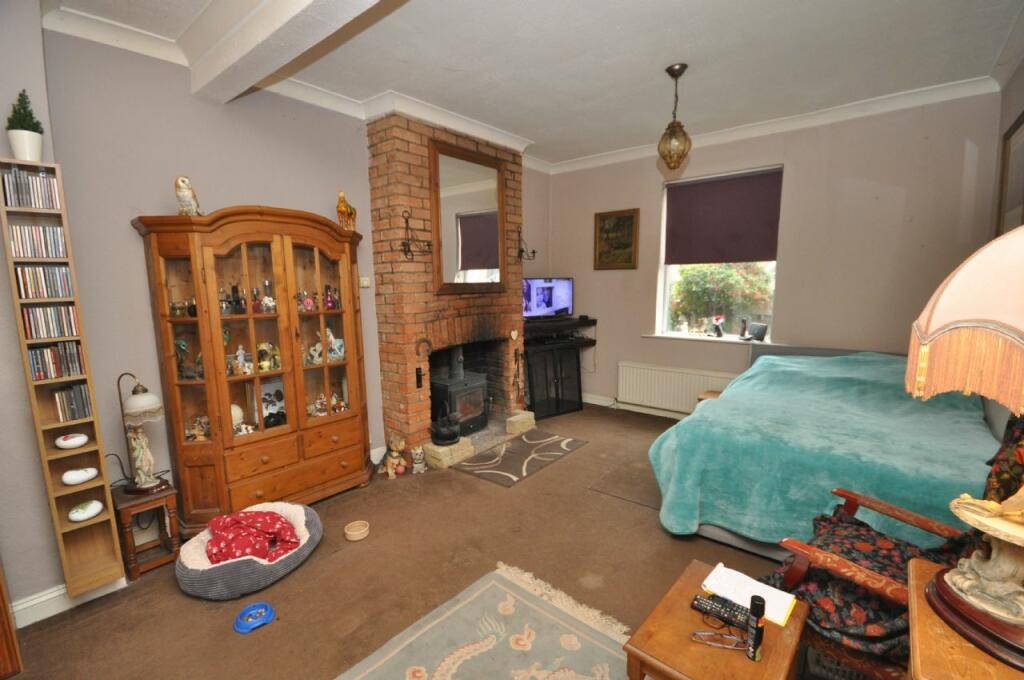 Additional property image - HALL LANE, WALTON-ON-THE-NAZE