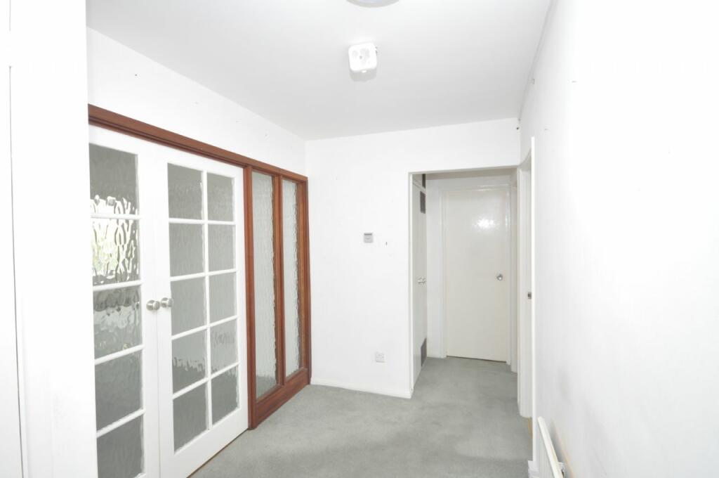 Additional property image - THE CRESCENT, FRINTON-ON-SEA