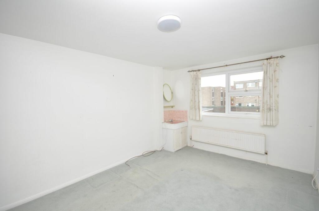 Additional property image - THE CRESCENT, FRINTON-ON-SEA
