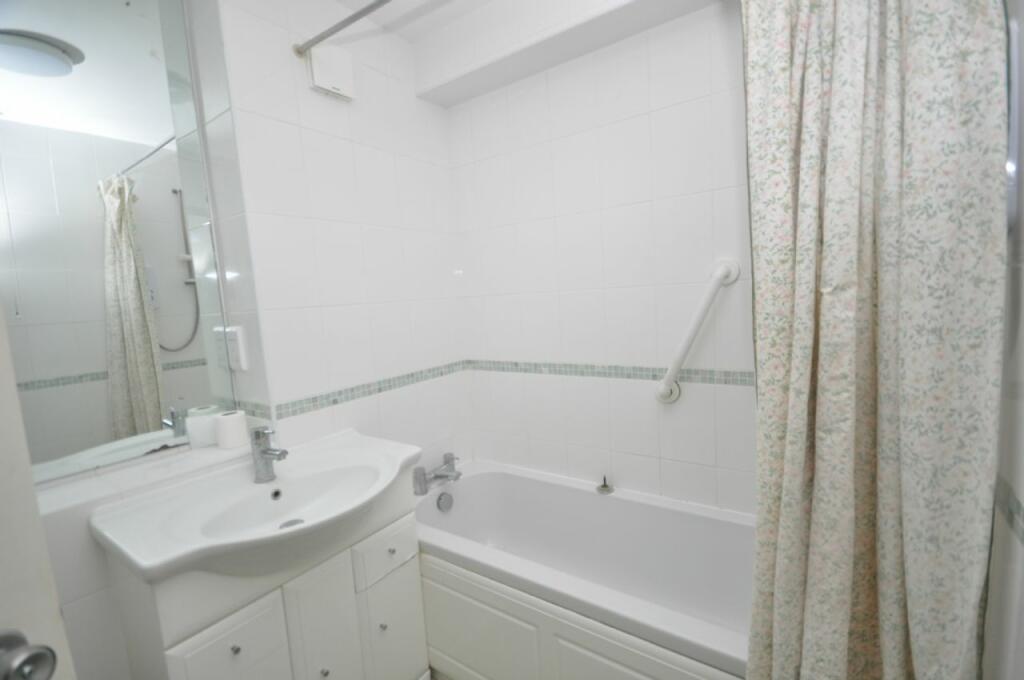 Additional property image - THE CRESCENT, FRINTON-ON-SEA