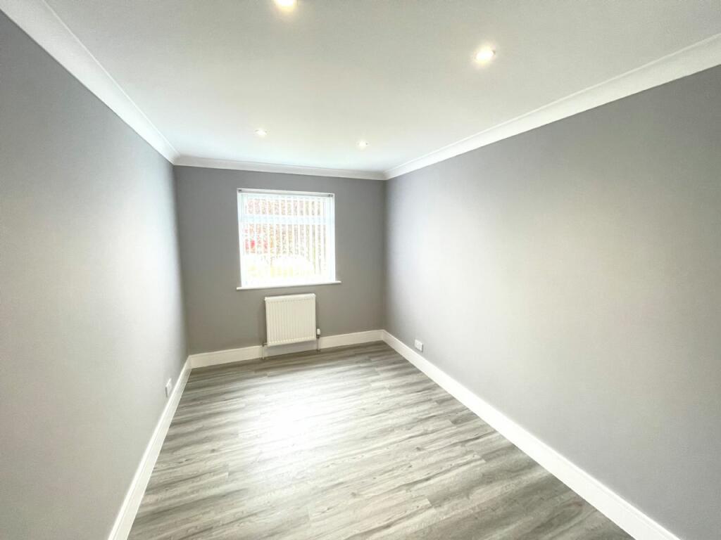 Additional property image - GREAT HARRODS, WALTON-ON-THE-NAZE