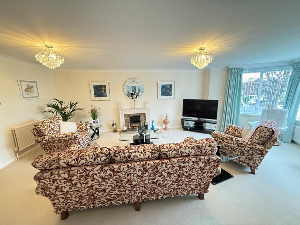 Additional property image - THE CRESCENT, FRINTON-ON-SEA