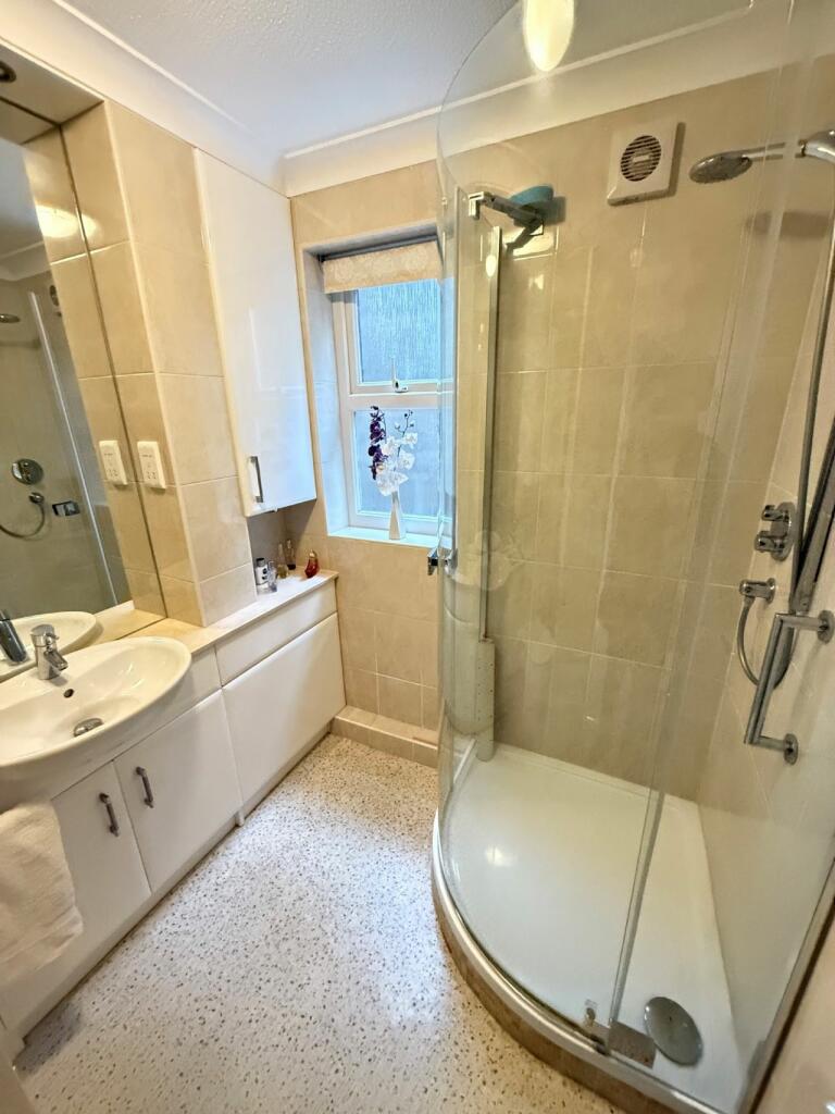 Additional property image - THE CRESCENT, FRINTON-ON-SEA