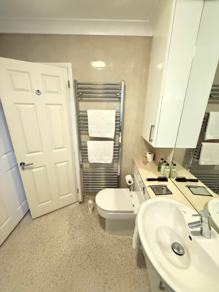 Additional property image - THE CRESCENT, FRINTON-ON-SEA