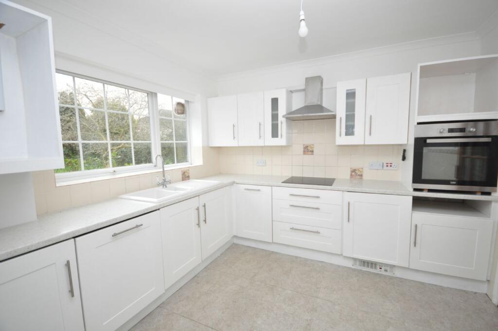Additional property image - UPPER SECOND AVENUE,FRINTON-ON-SEA