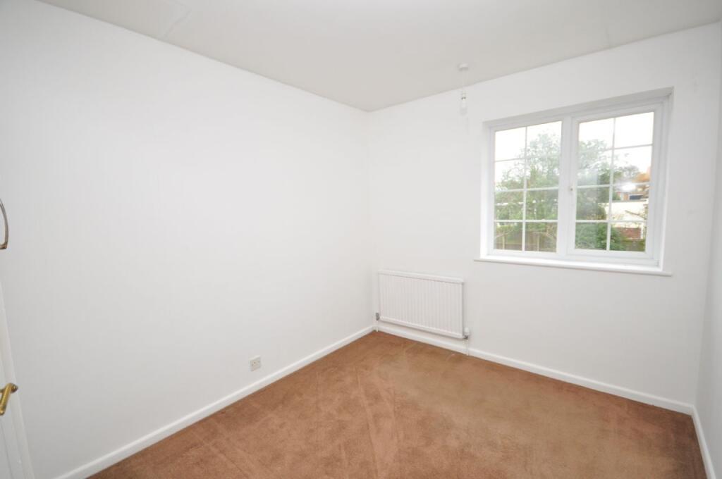 Additional property image - UPPER SECOND AVENUE,FRINTON-ON-SEA