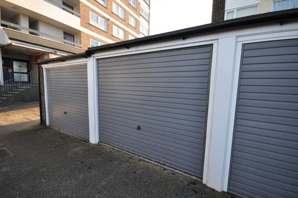 Additional property image - ESPLANADE, FRINTON-ON-SEA