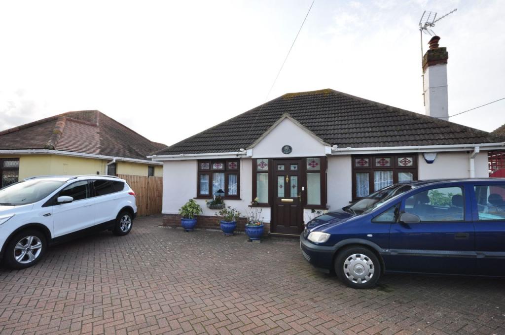 2 bedroom detached bungalow for sale in Frinton Road, Kirby Cross, CO13