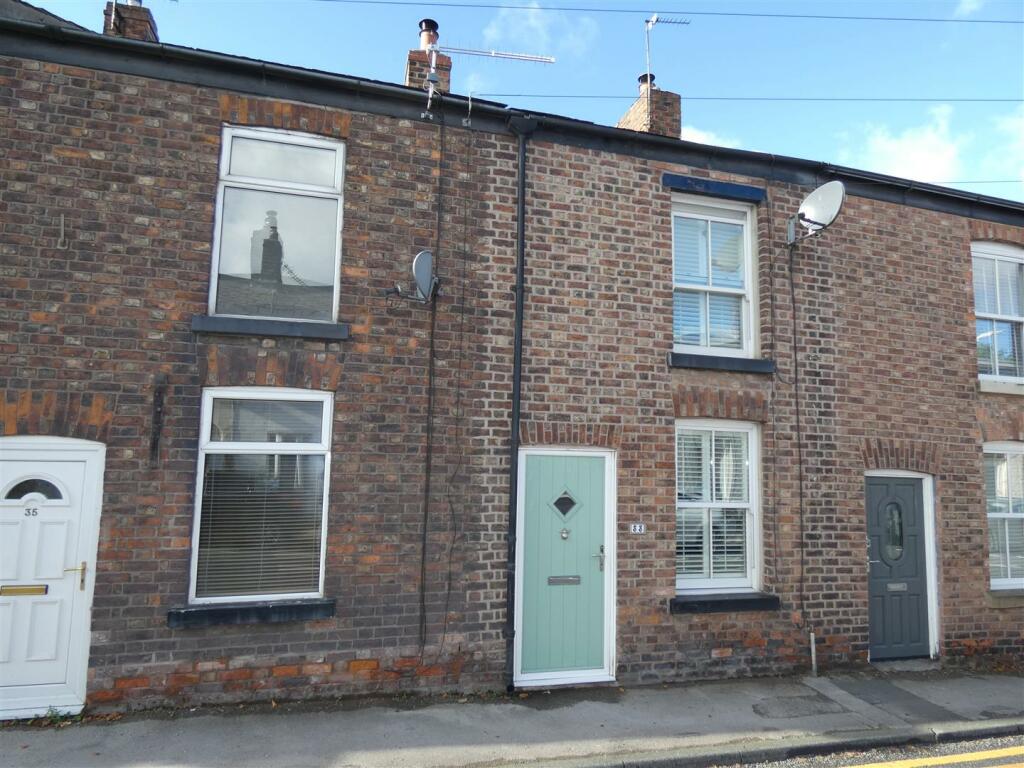 2 bedroom terraced house for sale in Byrons Lane, Macclesfield, SK11