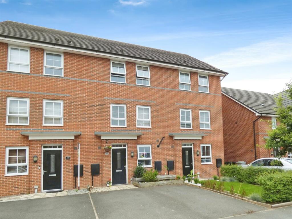 3 bedroom house for sale in Filter Bed Way, Sandbach, CW11