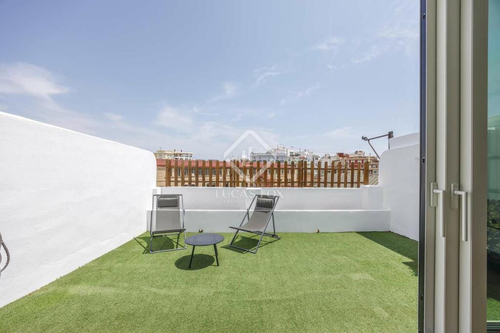 2 bedroom penthouse for sale in Spain, Valencia, Valencia City, Ruzafa