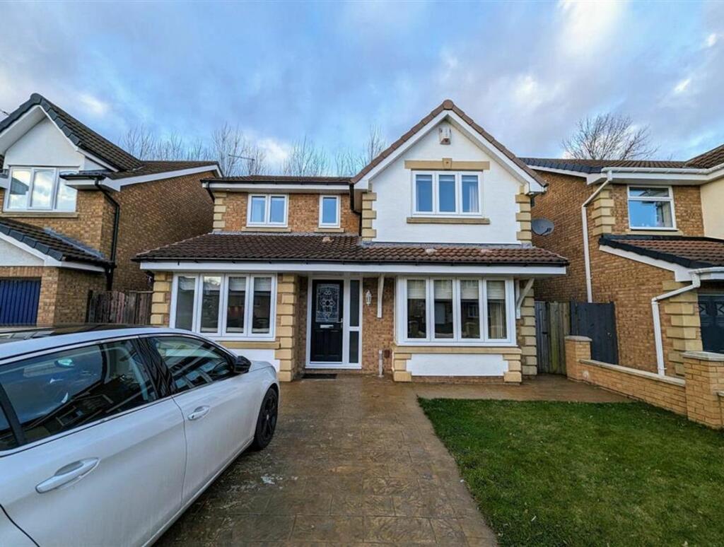 4 bedroom detached house for sale in The Cornfields, Hebburn, NE31