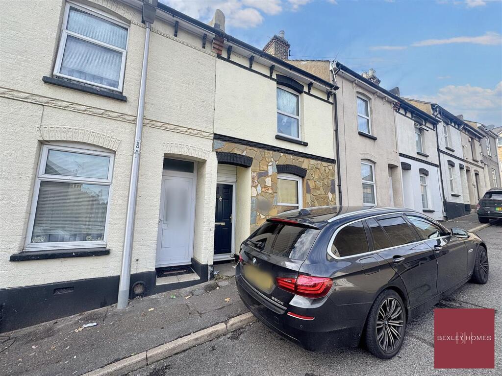 Main image of property: Sydney Road, Chatham