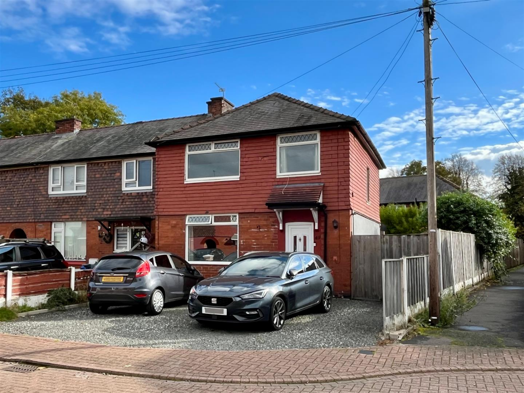 Main image of property: Kings Lane, Stretford, Manchester