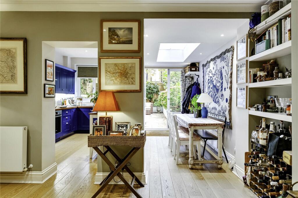 Main image of property: Cathnor Road, London, W12
